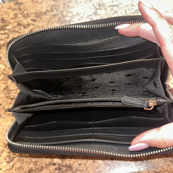 Kate spade Wallet - Picture 2 of 3
